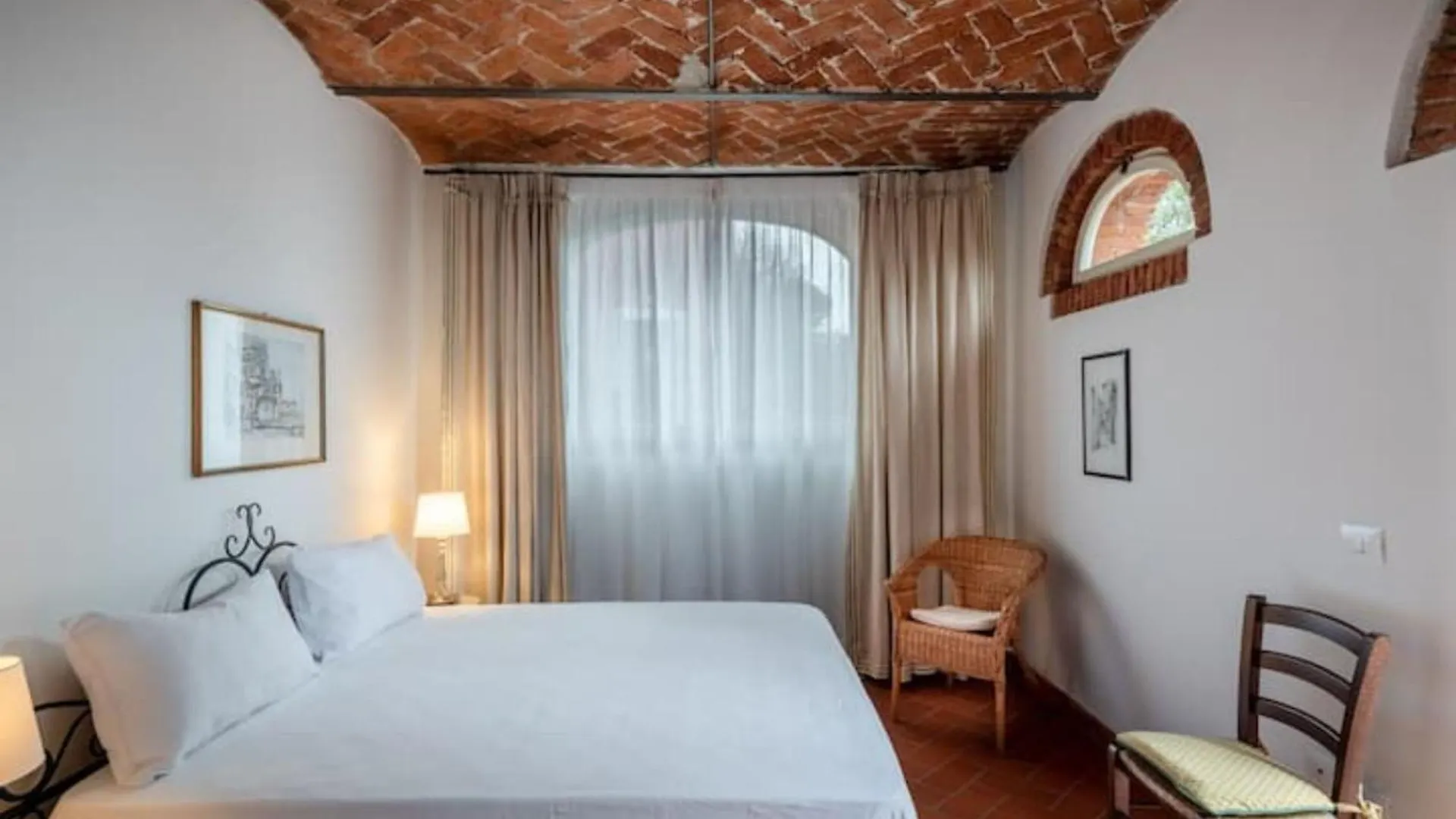 Residence Collecchio - Ortensia Pescia 0*,